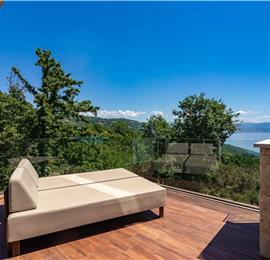 4 Bedroom Villa with Salt Water Pool, Private mini golf course and Rooftop Terrace near Opatija, Sleeps 8